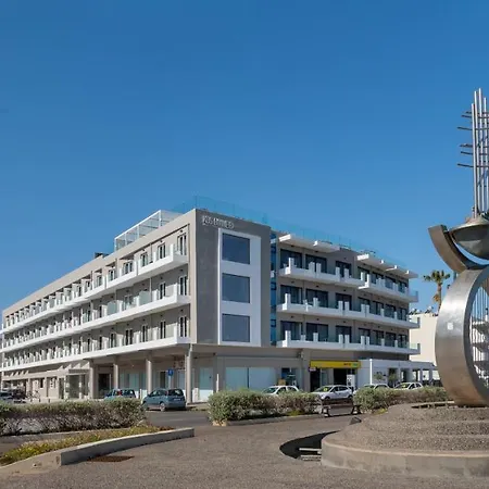 Apartahotel Junior 4*