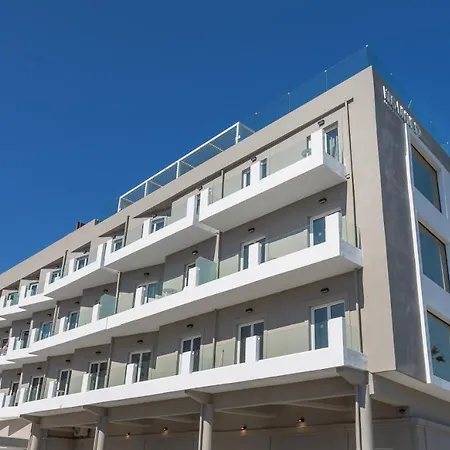 Apartahotel Divine Hotel&suites 4*