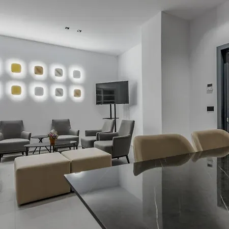 Aparthotel Divine &