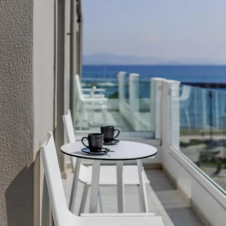 Junior Apartahotel 4*