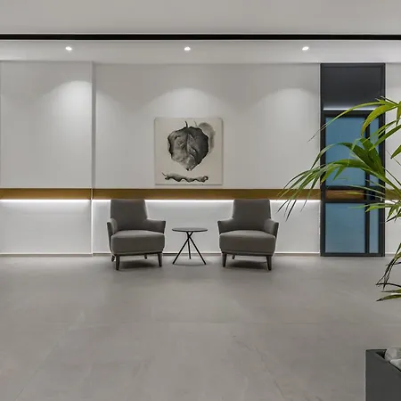 Divine & Aparthotel