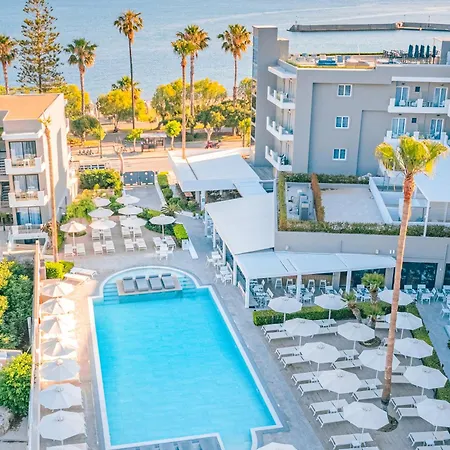 Divine & Aparthotel