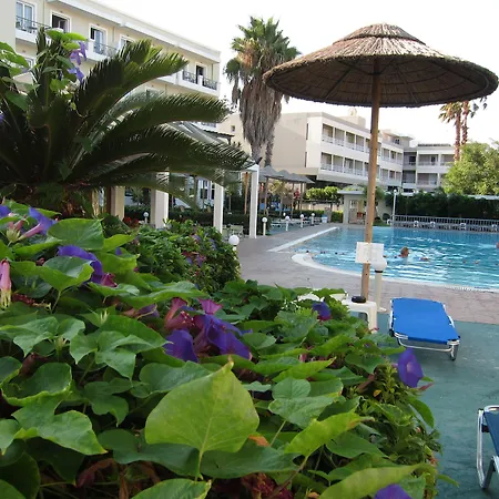 Divine Hotel&suites Apartahotel
