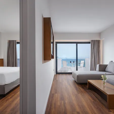 Divine Hotel&suites Cos