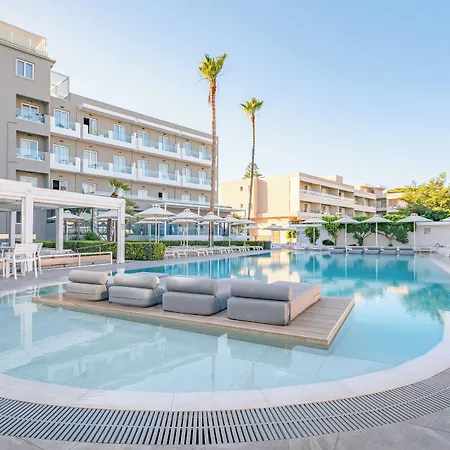 Apartahotel Divine Hotel&suites Cos