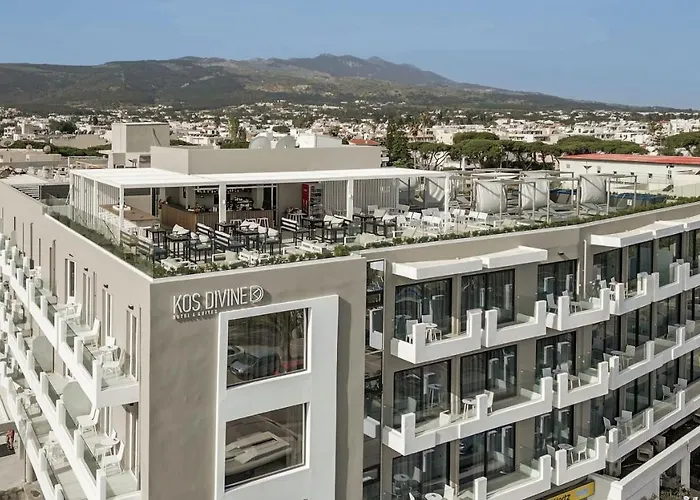 Lägenhetshotell Divine & 4*