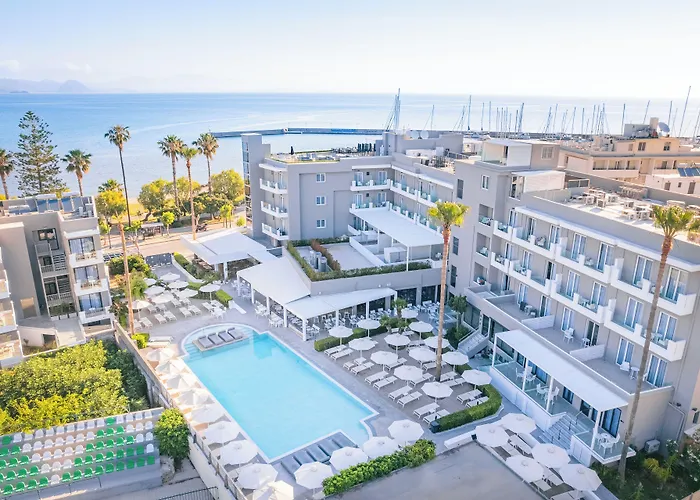 Lägenhetshotell Divine & 4*