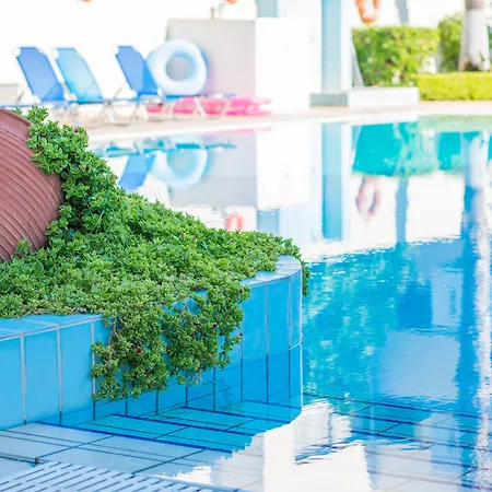 Divine & Aparthotel 4*